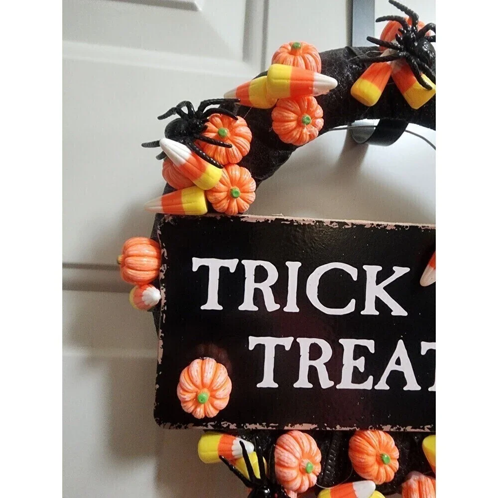 Trick or Treat Halloween Wreath 8 1/2 inches-NEW